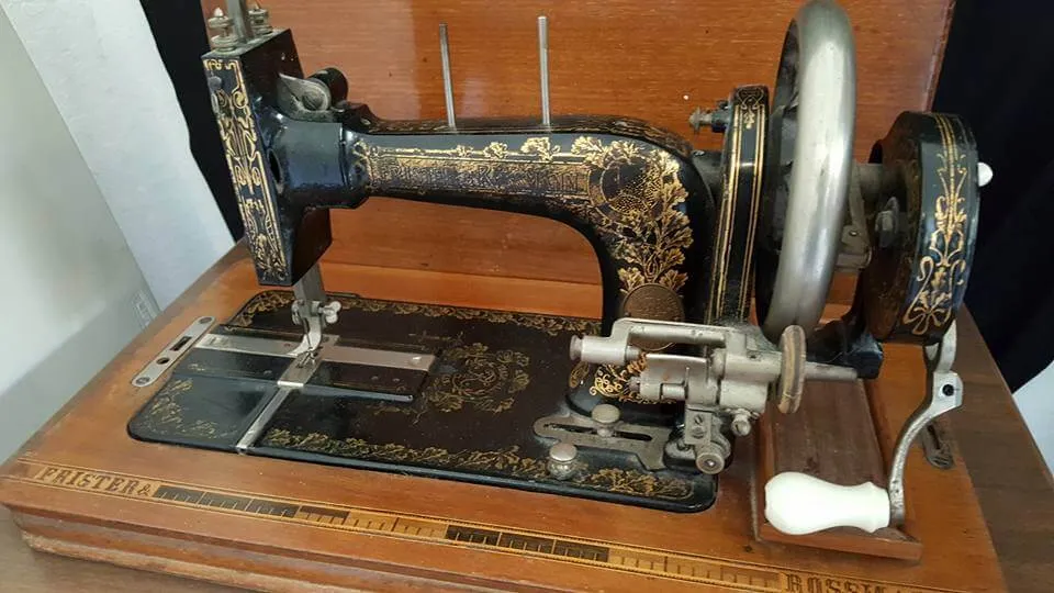 Singer Sewing Machine