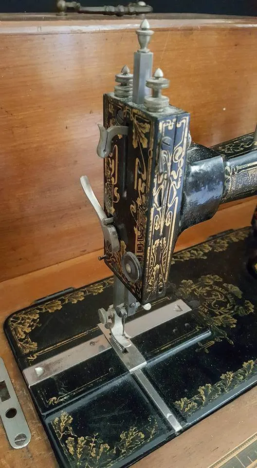 Vintage Singer Sewing Machine Box