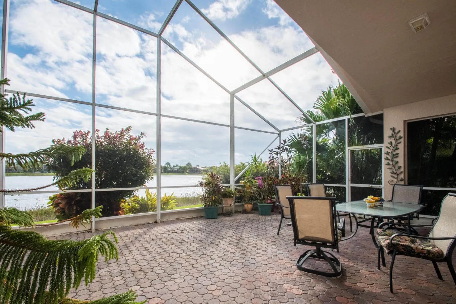 8491 Marsala Way Lake View